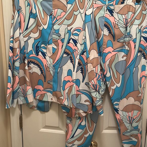 Abstract Multicolor Blazer & Pants Set - Picture 2 of 10